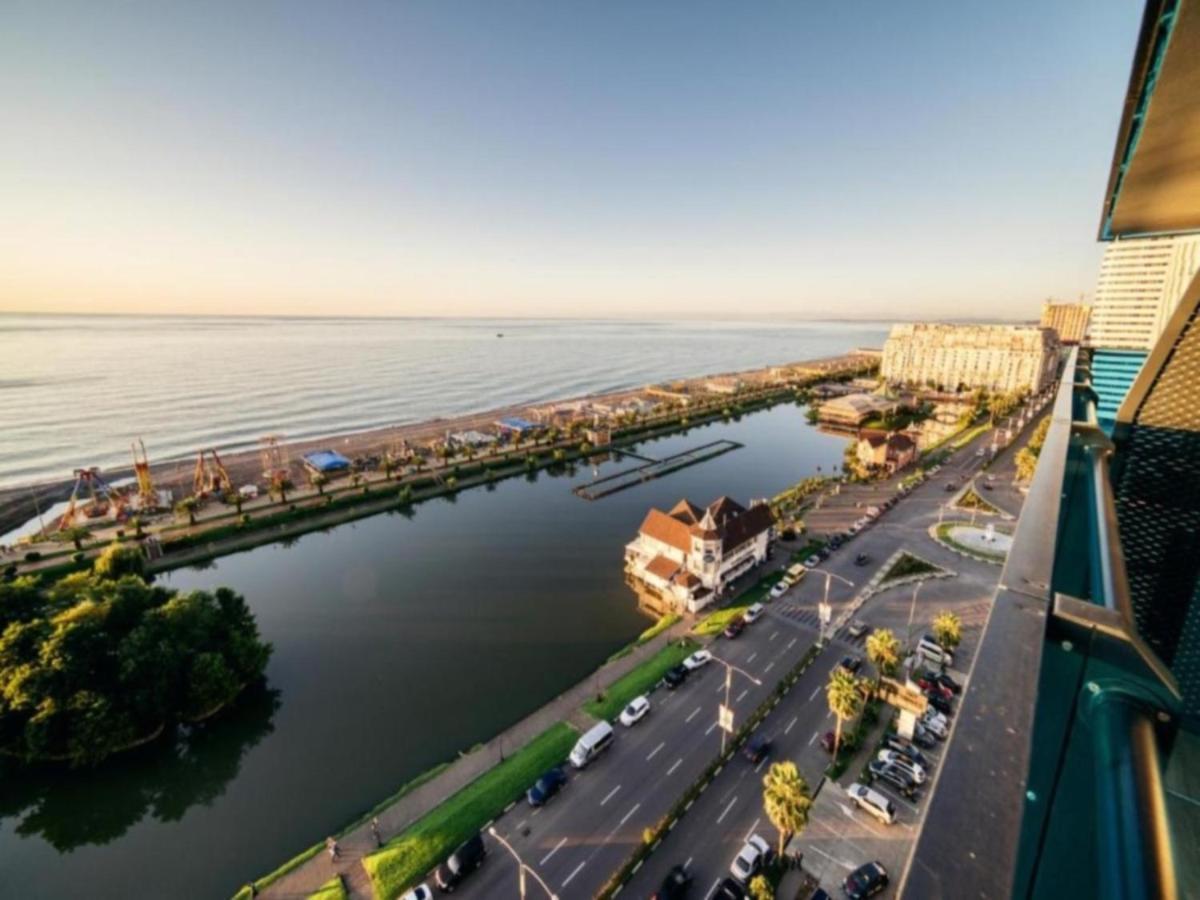 Black Sea Apartment In Orbi City Batumi Exterior foto
