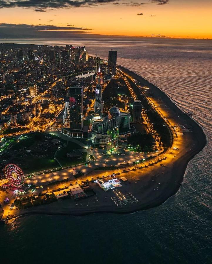 Black Sea Apartment In Orbi City Batumi Exterior foto