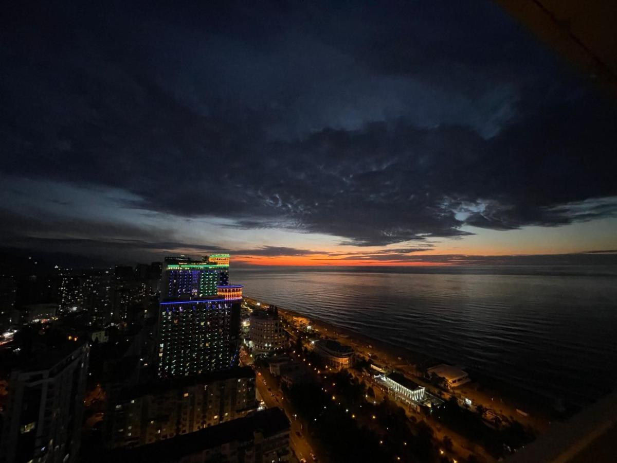 Black Sea Apartment In Orbi City Batumi Exterior foto